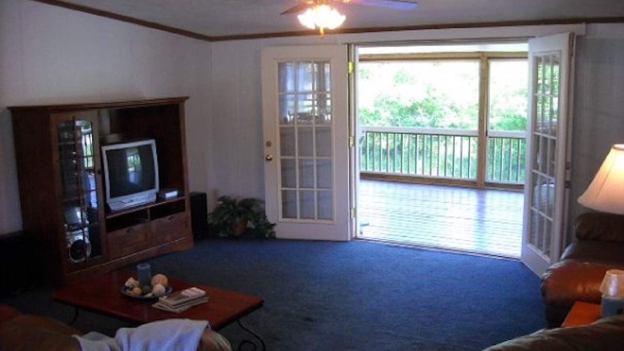 Photo of Livingroom in Kelleys Island