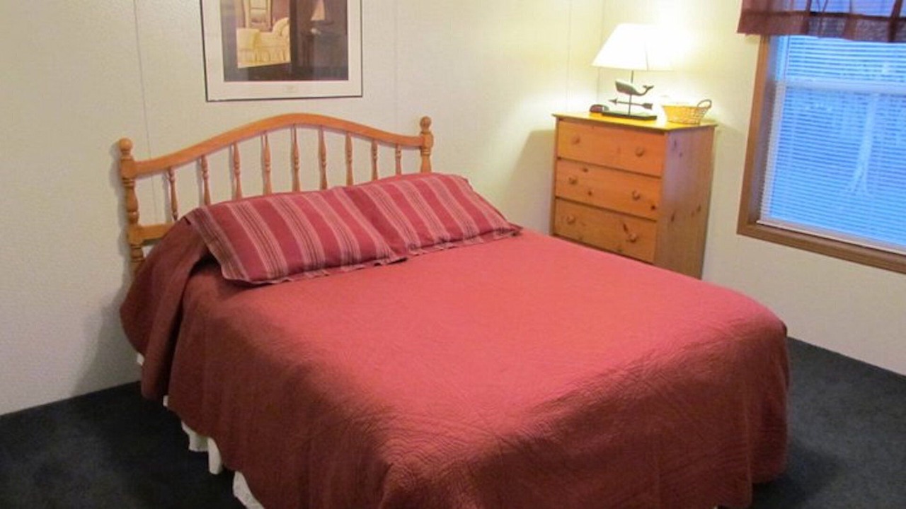 Photo of Bedroom in Kelleys Island