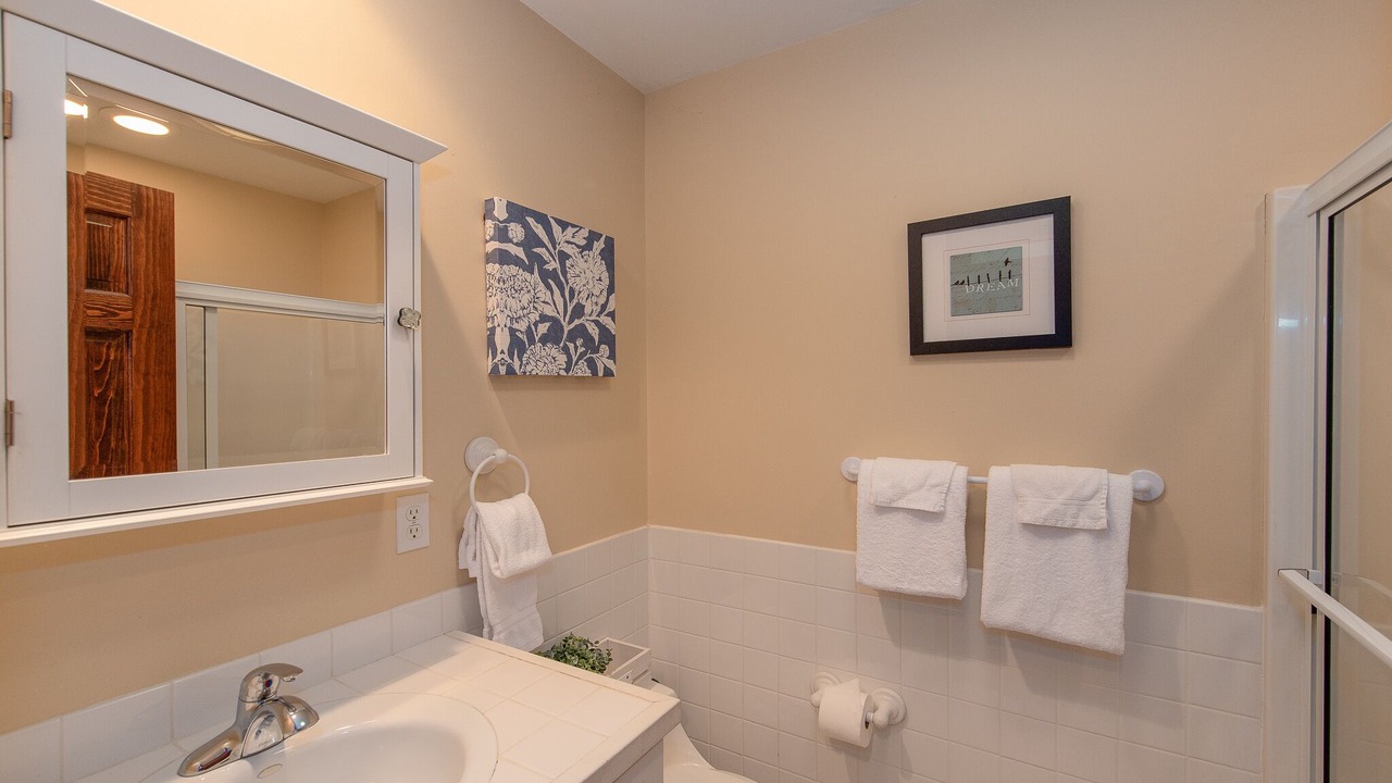 Photo of Bathroom in Waterfront Greens