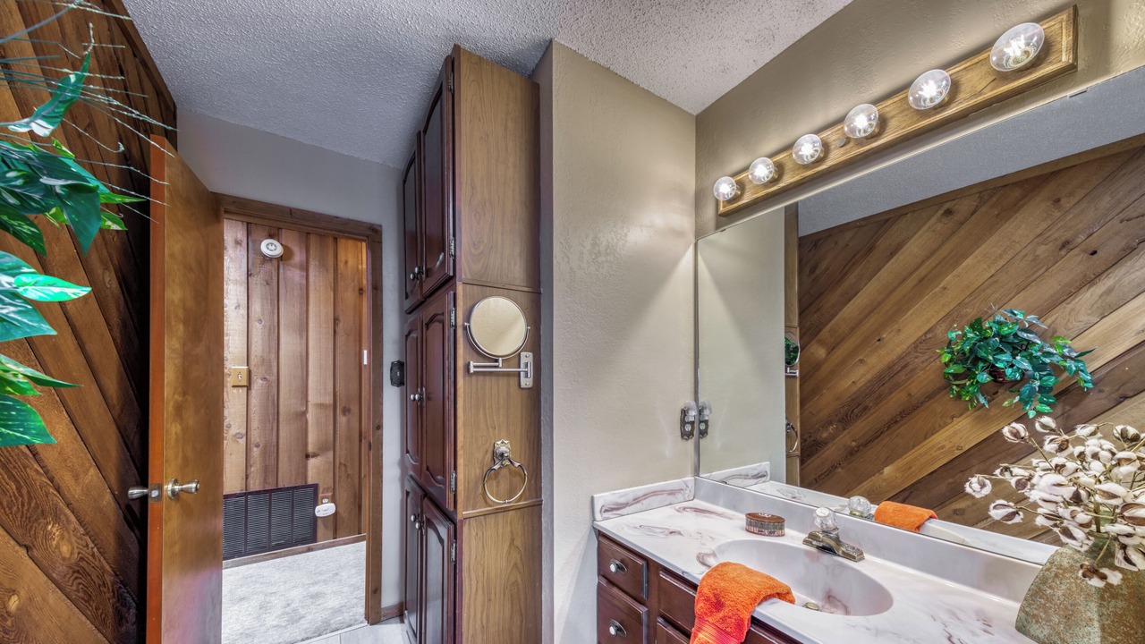 Photo of Bathroom in Ruidoso