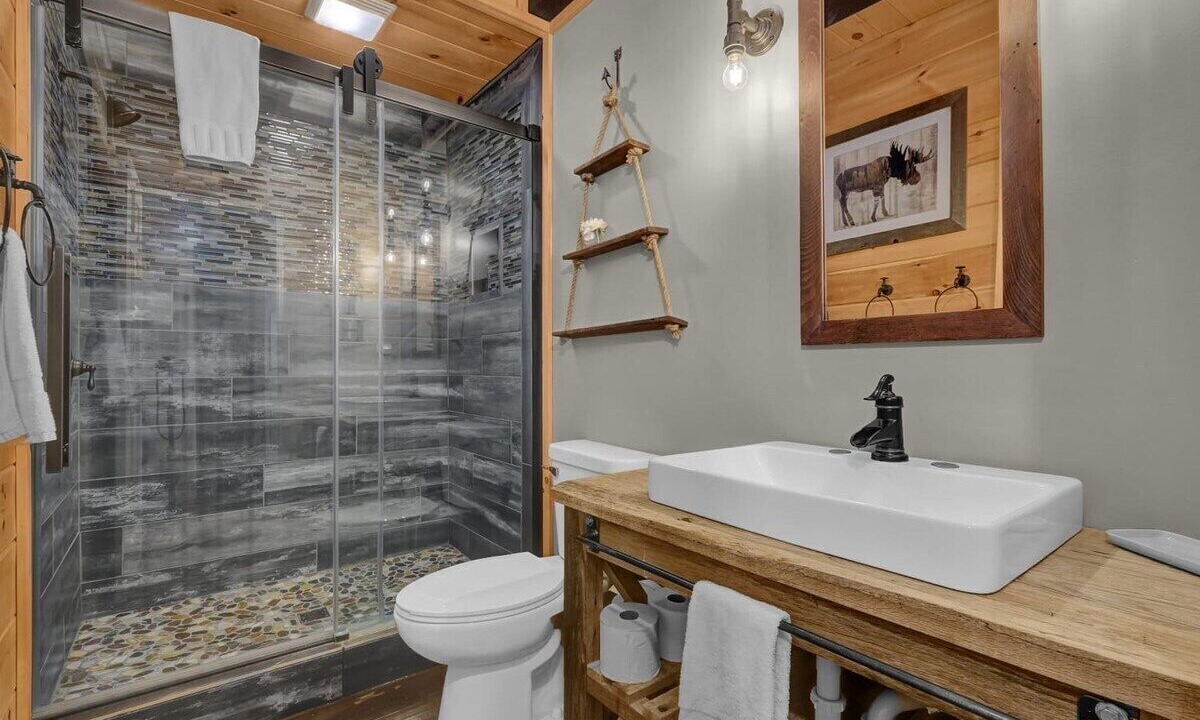 Photo of Bathroom in Sugar Grove