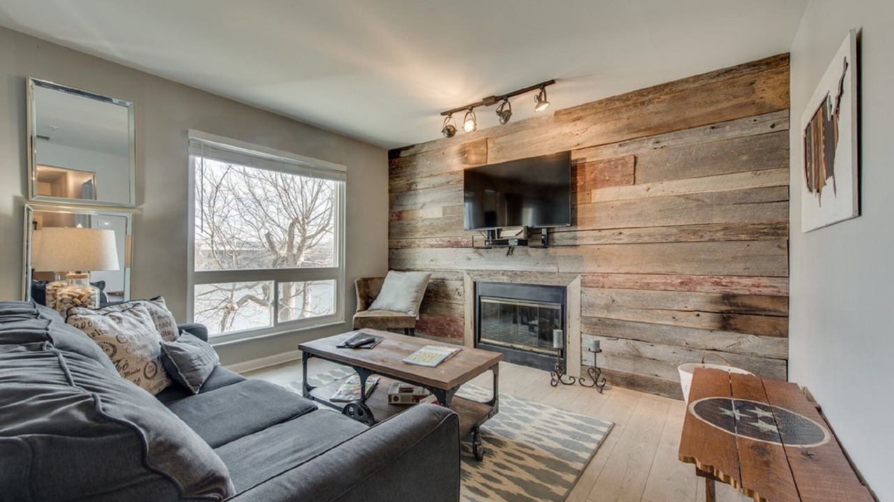 Photo of Livingroom in North Capitol
