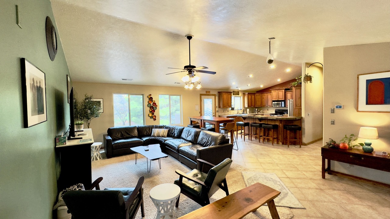 Photo of Livingroom in Zion National Park South Entrance