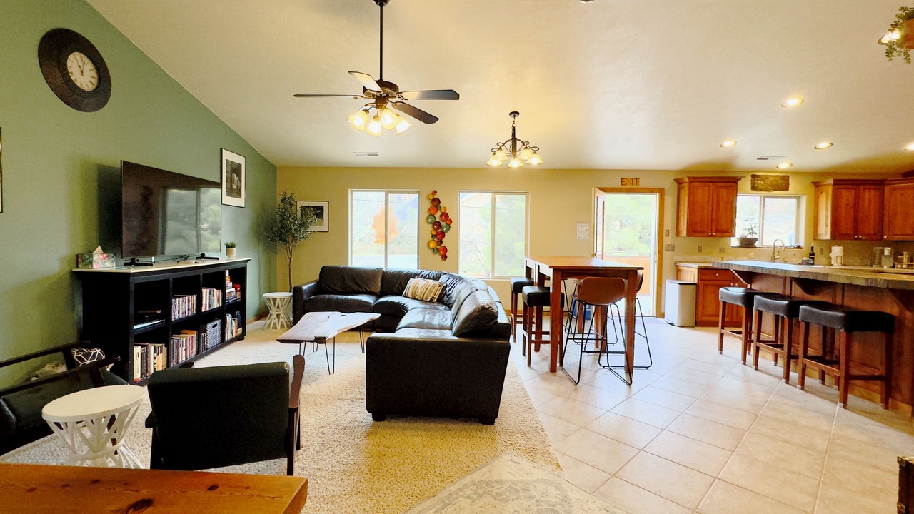 Photo of Livingroom in Zion National Park South Entrance