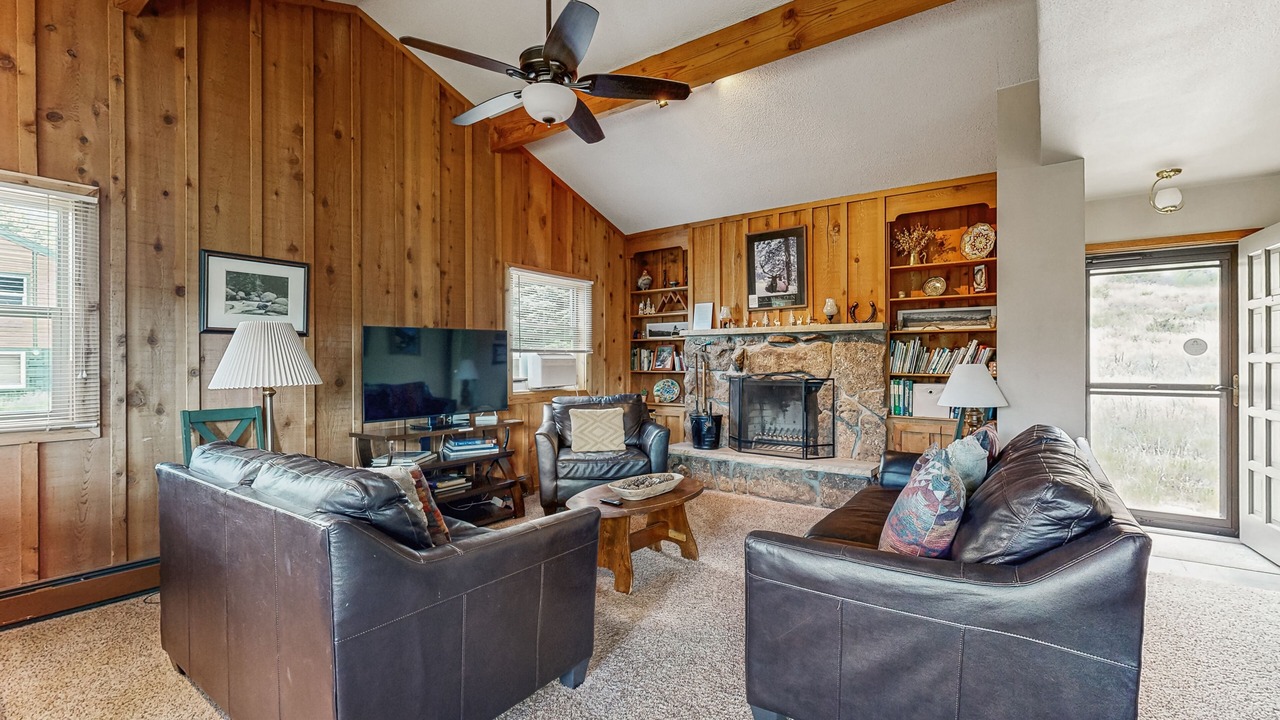 Photo of Livingroom in Estes Park