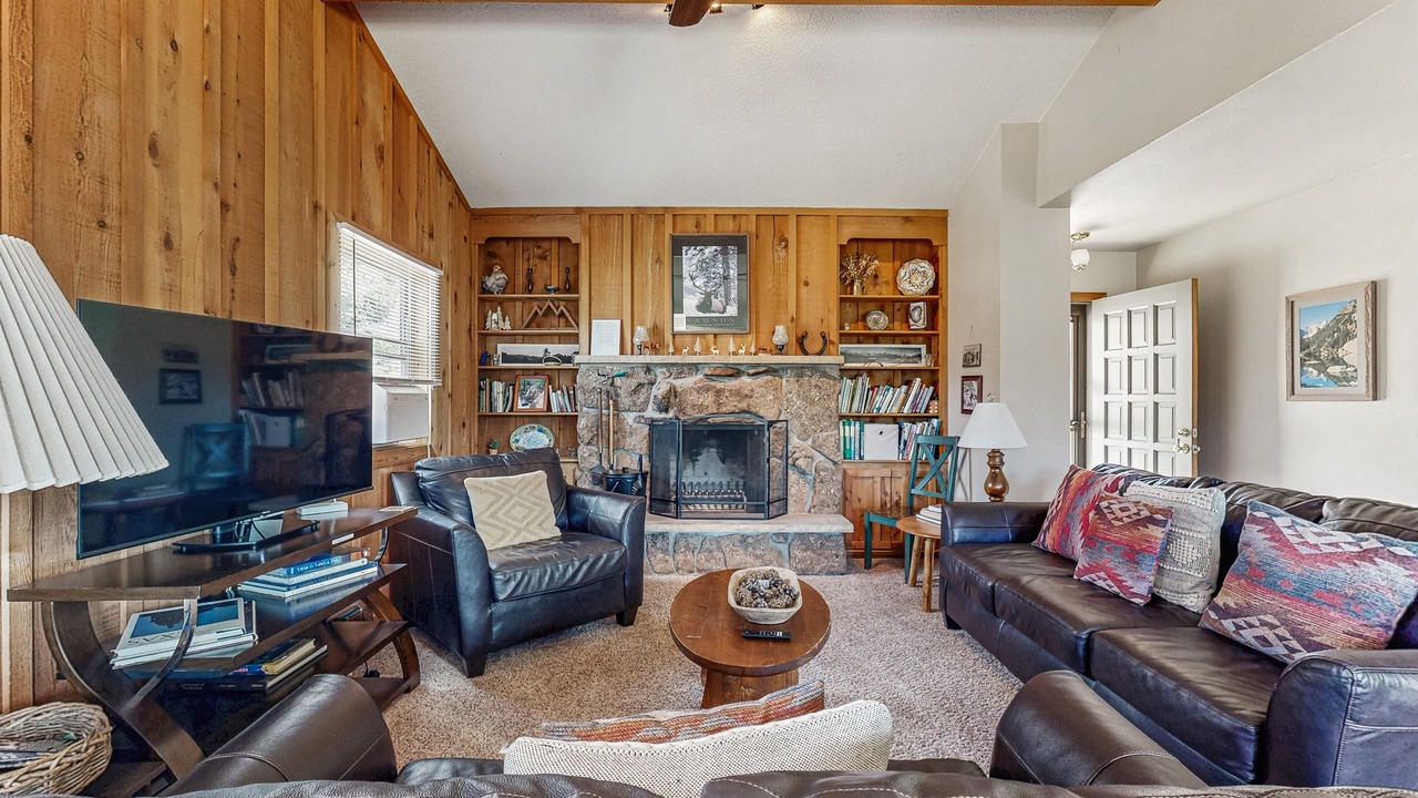 Photo of Livingroom in Estes Park