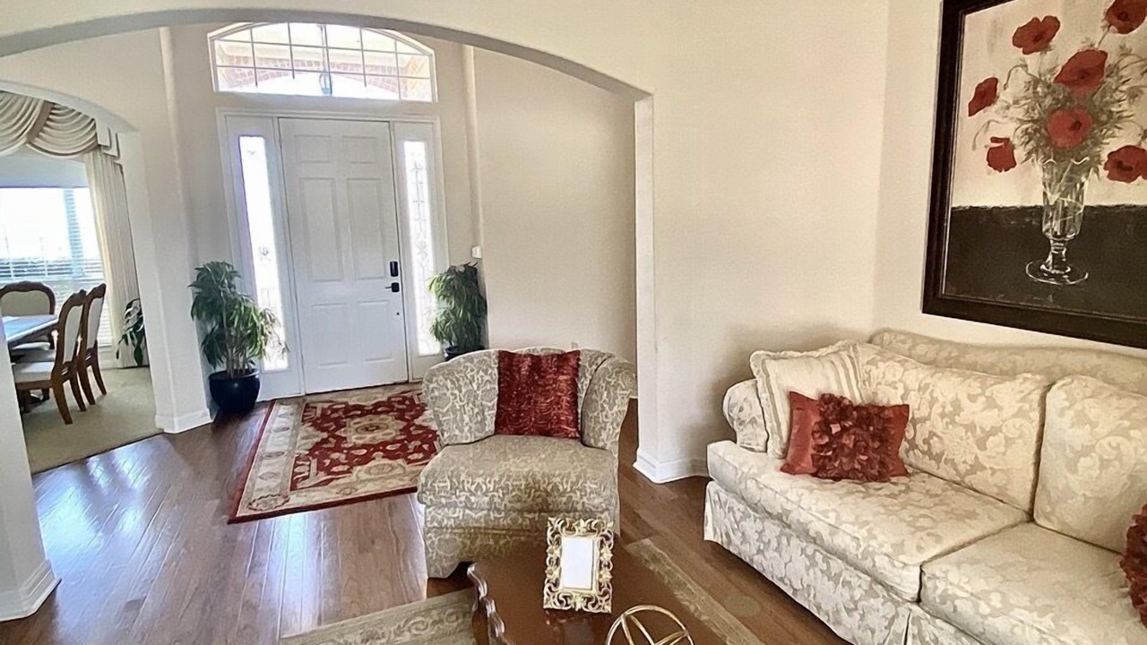 Photo of Livingroom in Flint