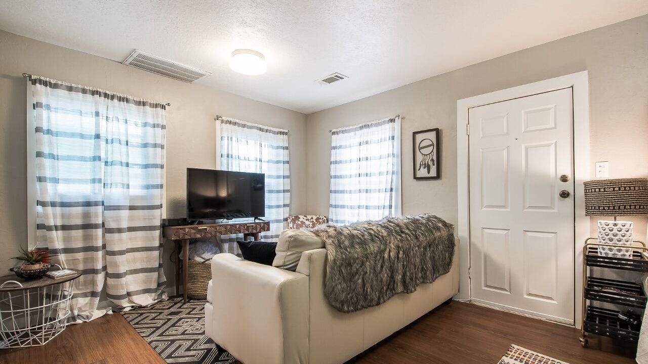Photo of Livingroom in College Station