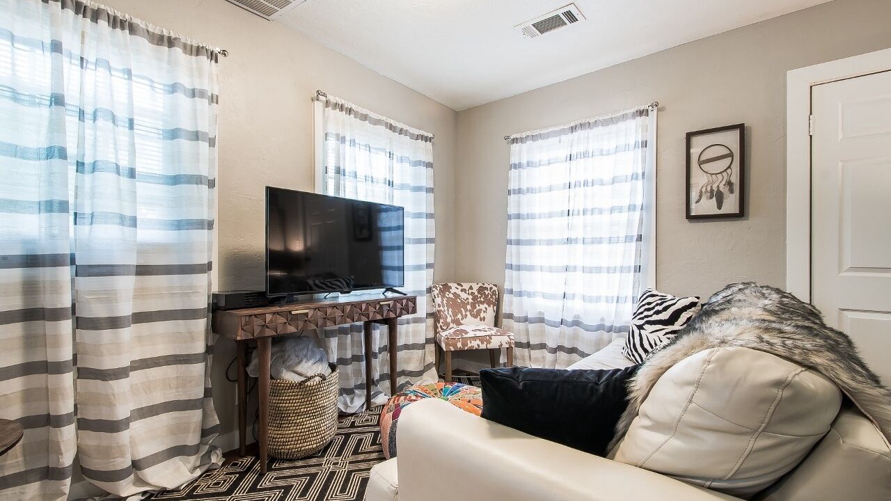 Photo of Livingroom in College Station