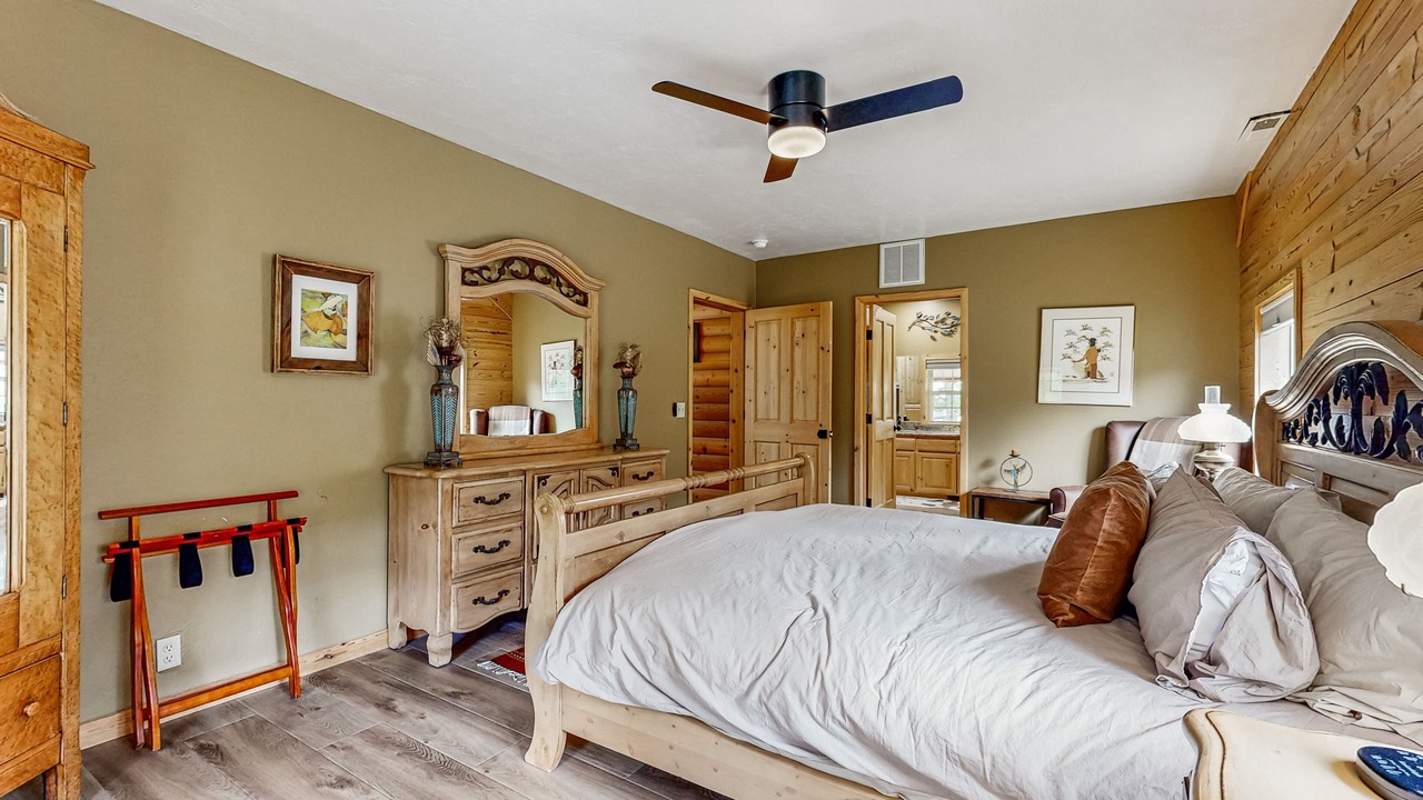 Photo of Bedroom in San Juan River Village