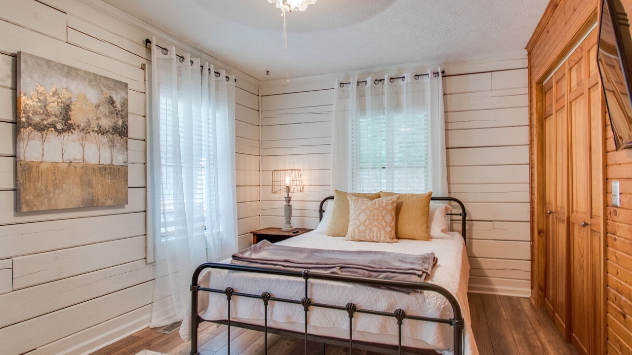 Photo of Bedroom in Baxter