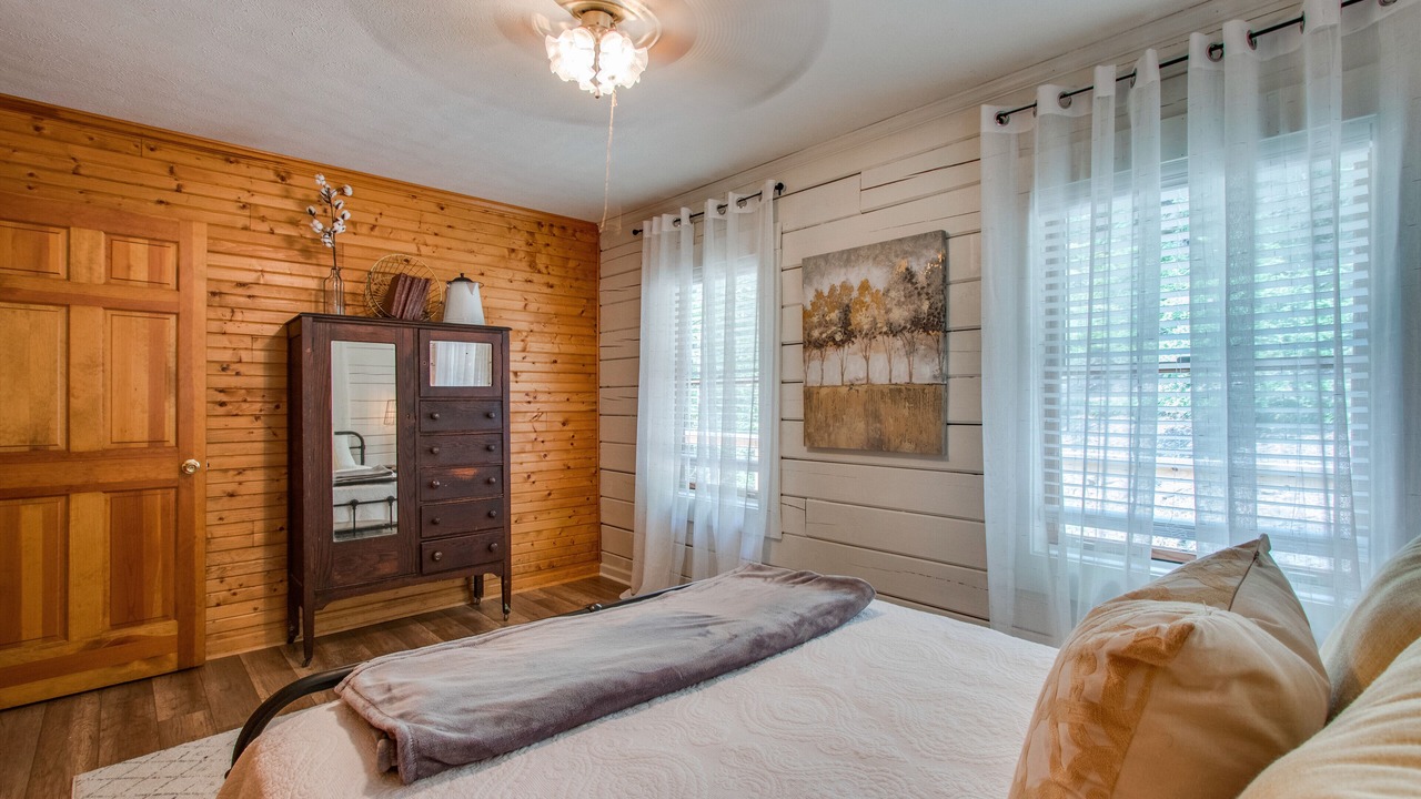 Photo of Bedroom in Baxter
