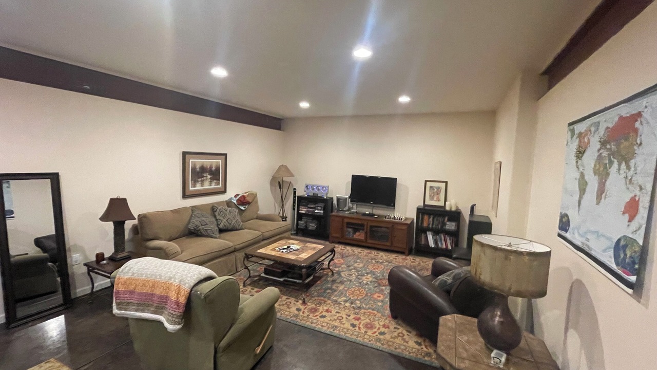 Photo of Livingroom in Jamestown