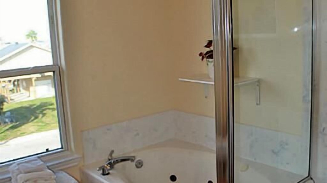 Photo of Bathroom in Jamaica Beach