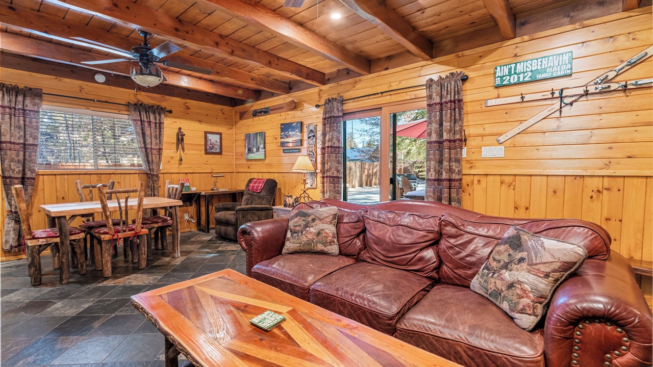 Photo of Livingroom in Big Bear Lake