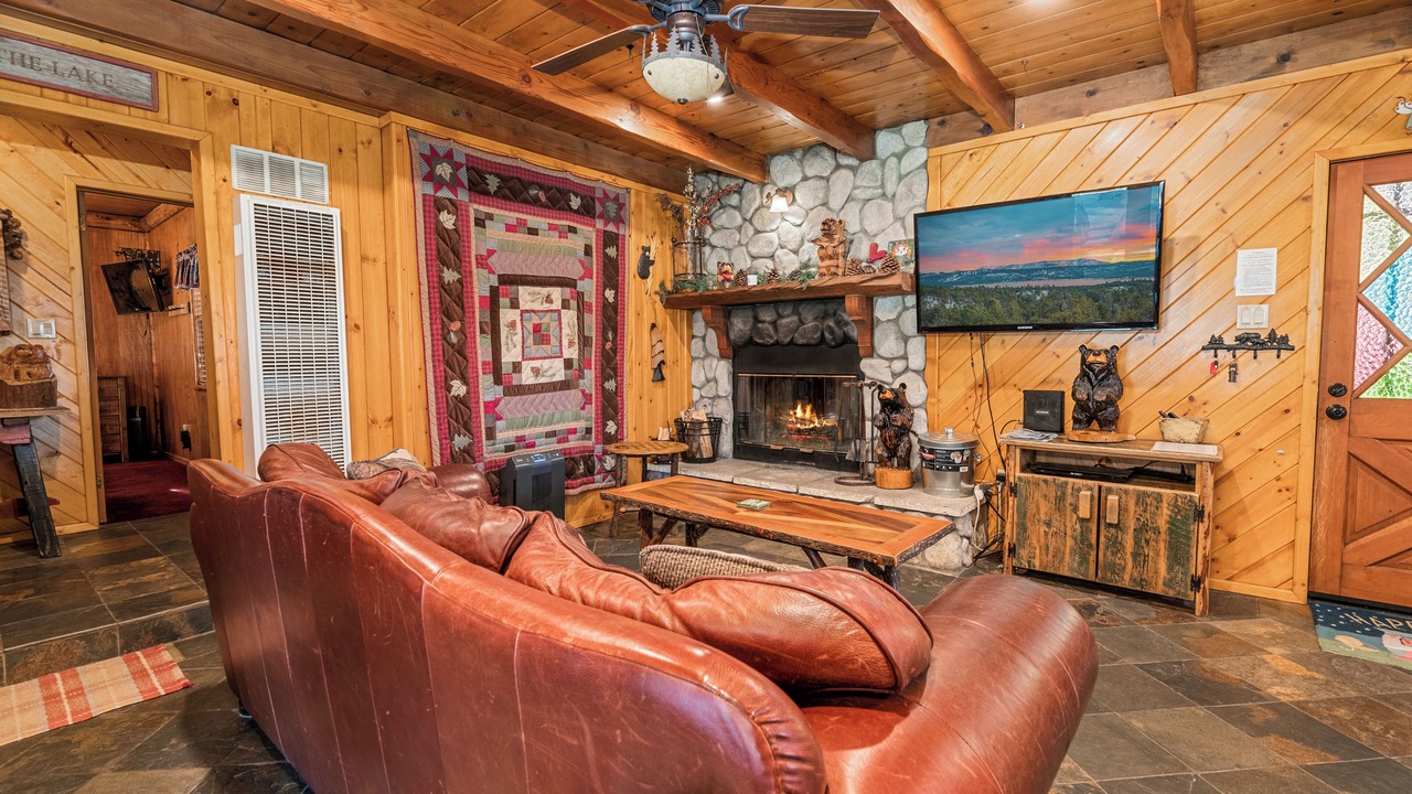 Photo of Livingroom in Big Bear Lake