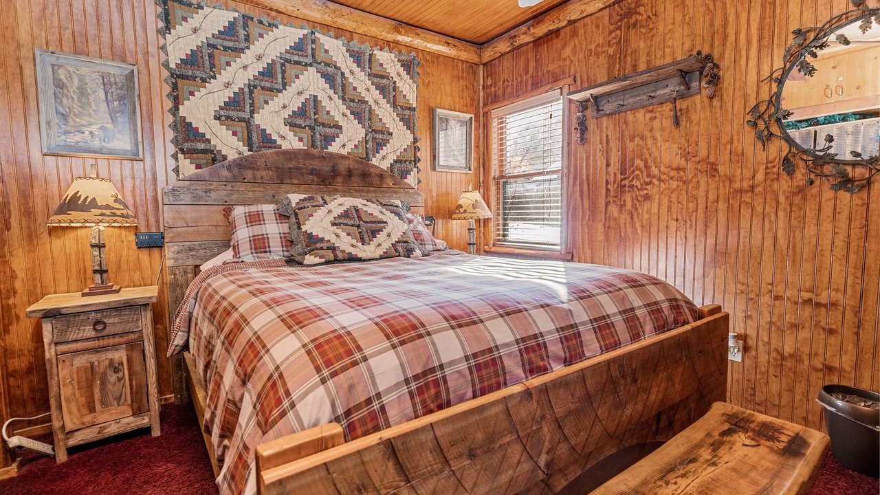 Photo of Bedroom in Big Bear Lake