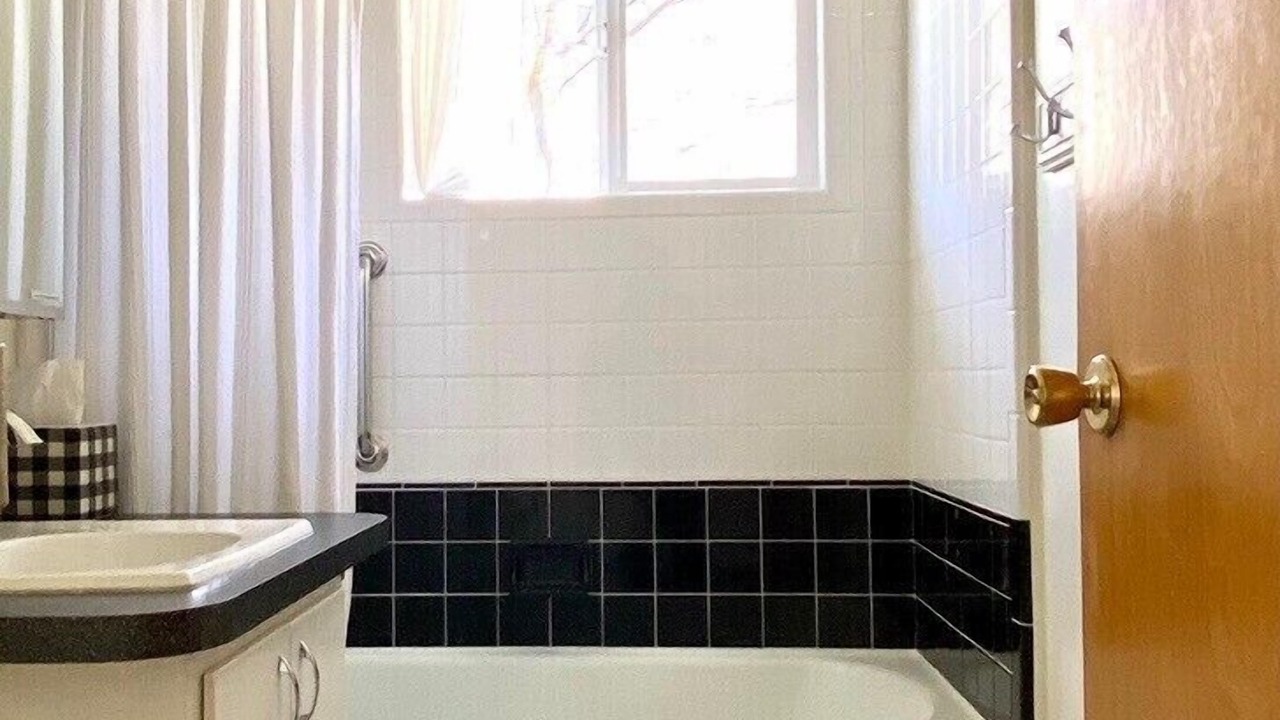 Photo of Bathroom in Logan