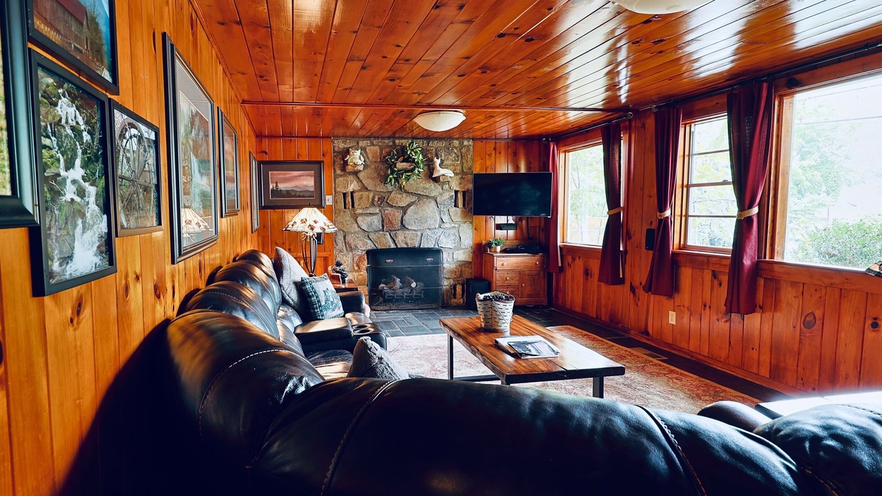 Photo of Livingroom in Gatlinburg