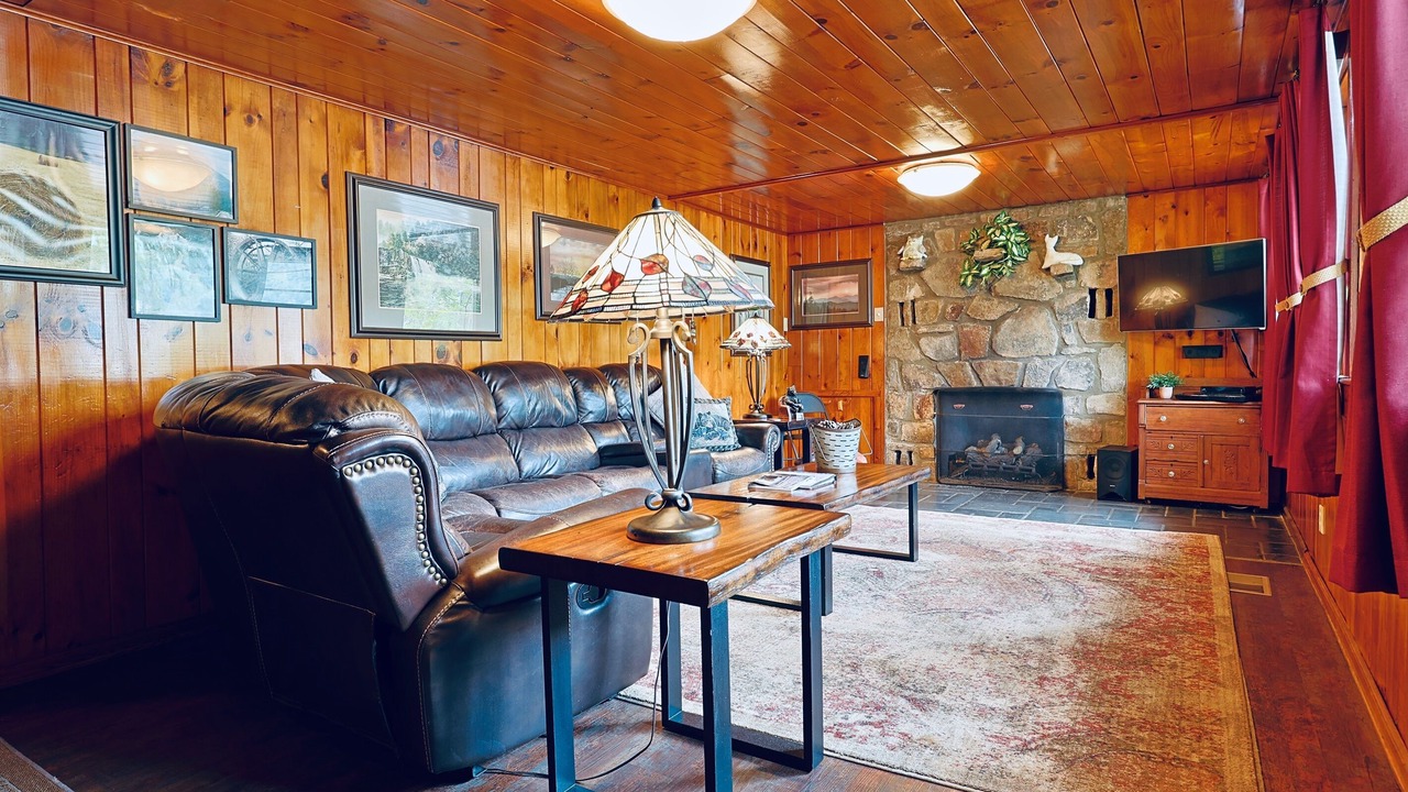 Photo of Livingroom in Gatlinburg
