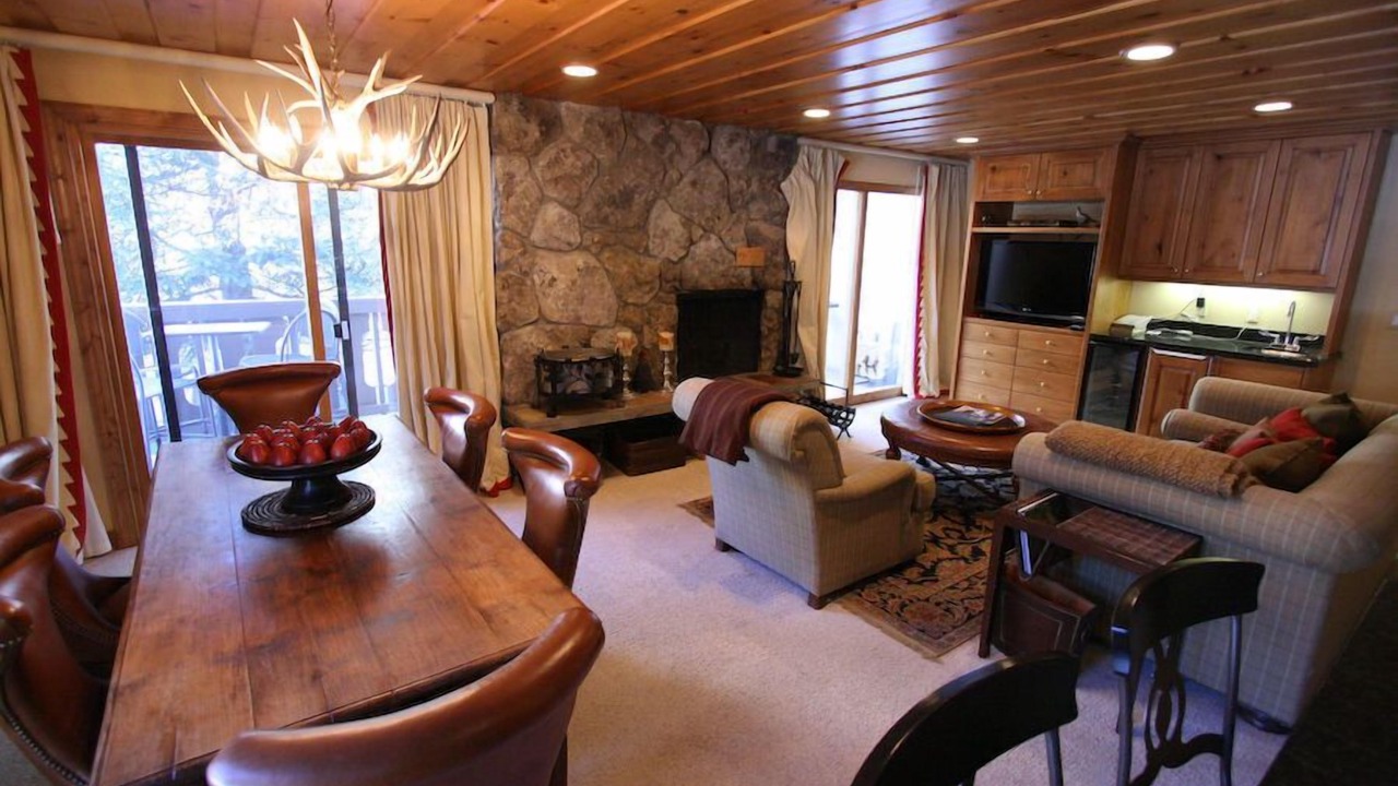 Photo of Livingroom in Vail