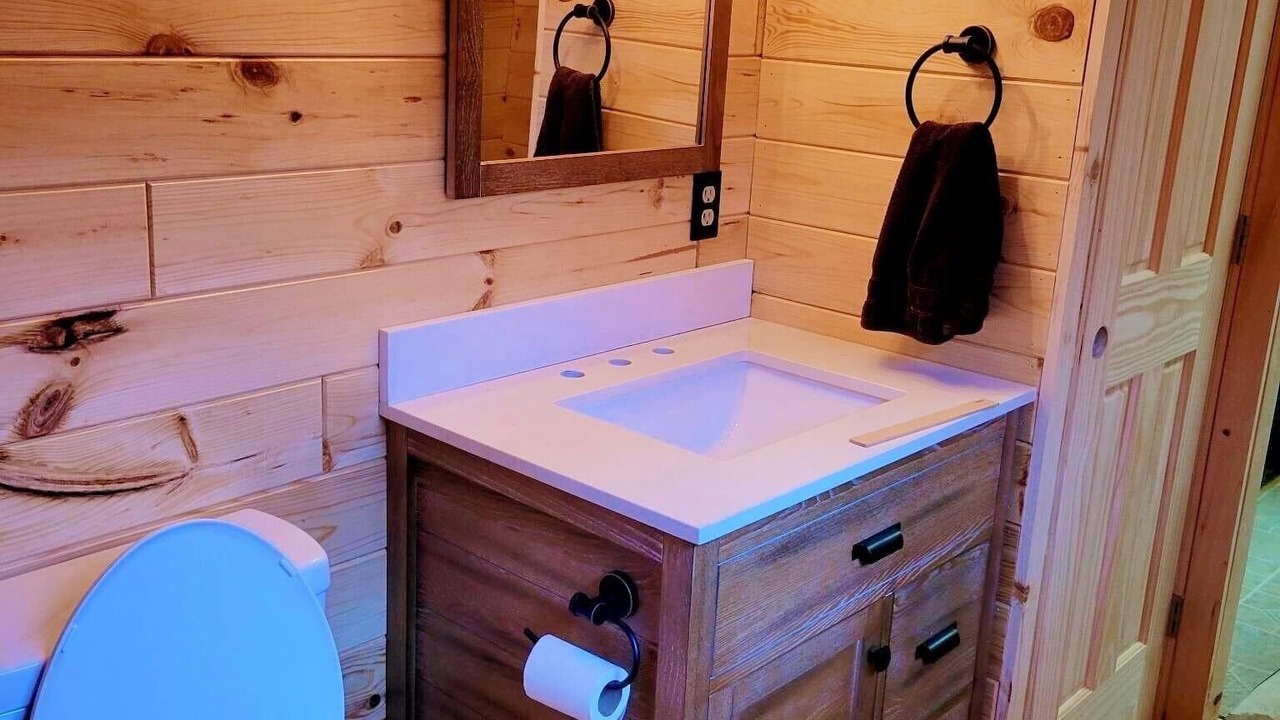 Photo of Bathroom in Ulysses