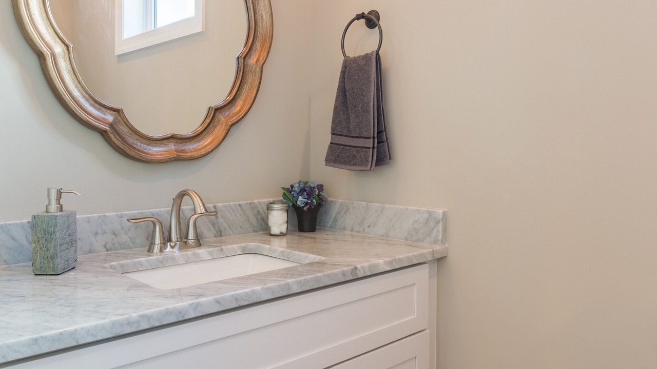 Photo of Bathroom in Urbandale Nations