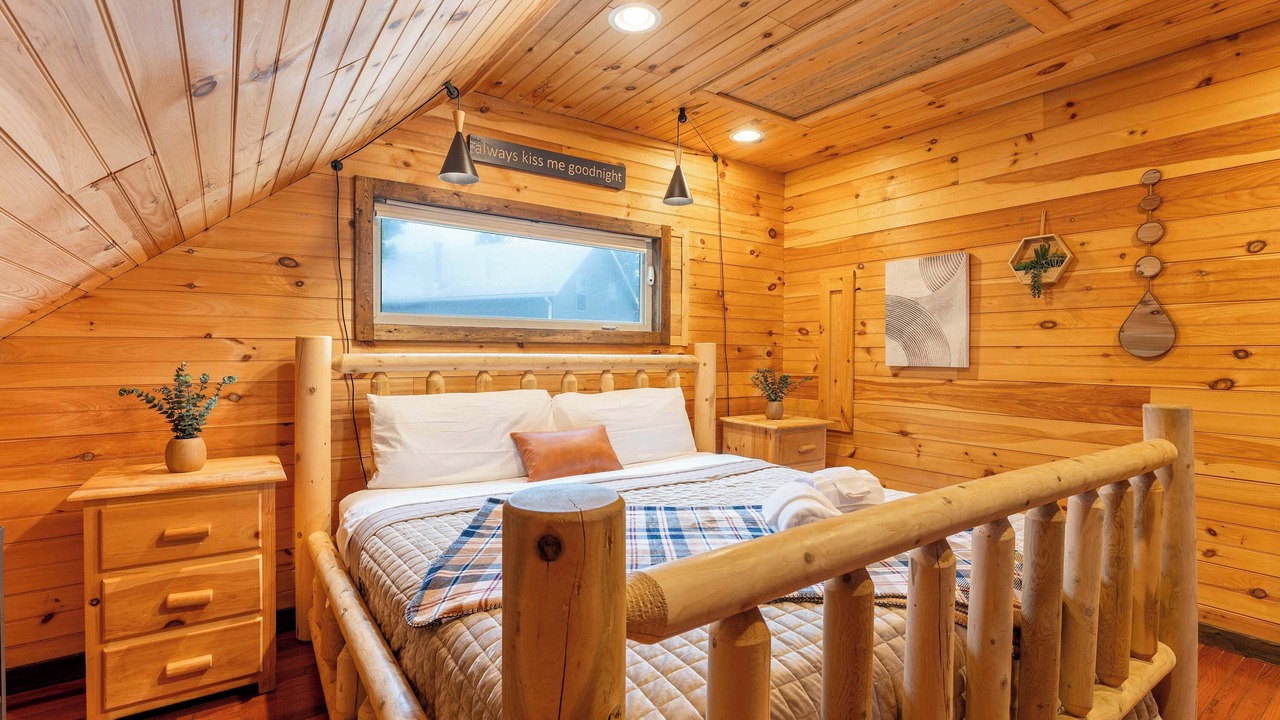 Photo of Bedroom in South Pittsburg