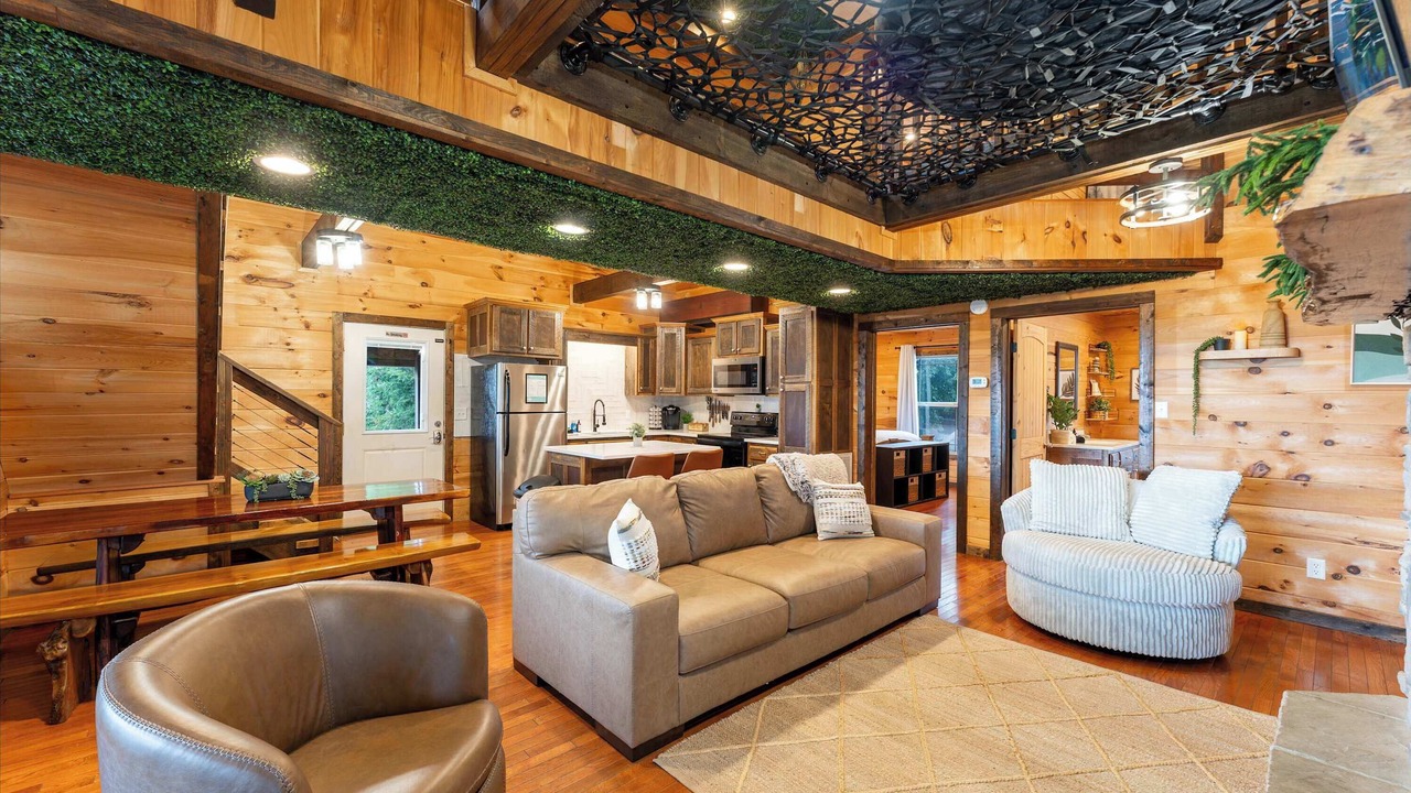 Photo of Livingroom in South Pittsburg