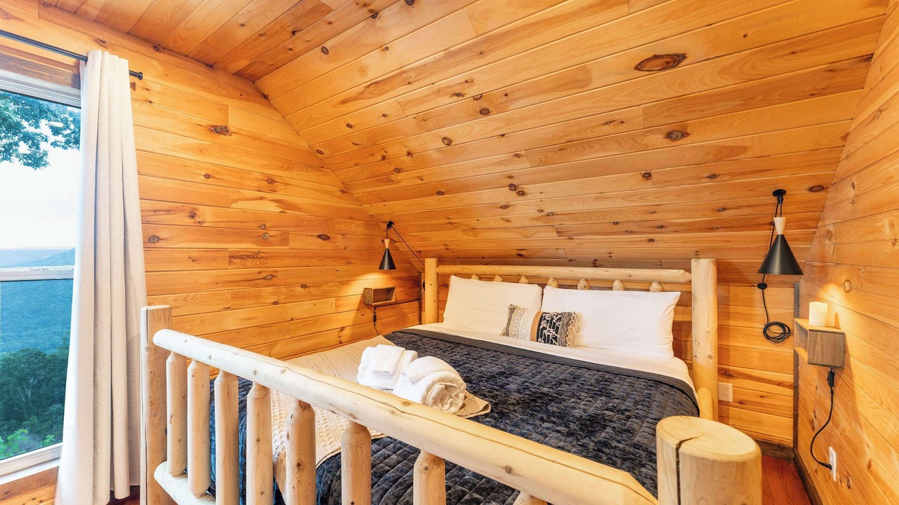 Photo of Bedroom in South Pittsburg