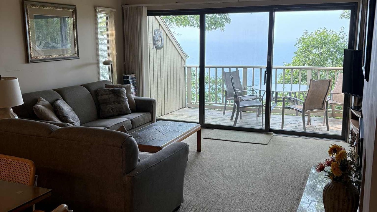 Photo of Livingroom in Maple City