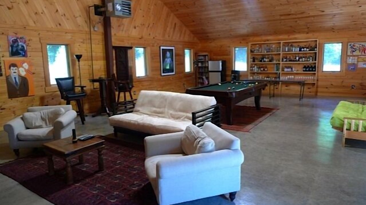 Photo of Bedroom in Lake Hill