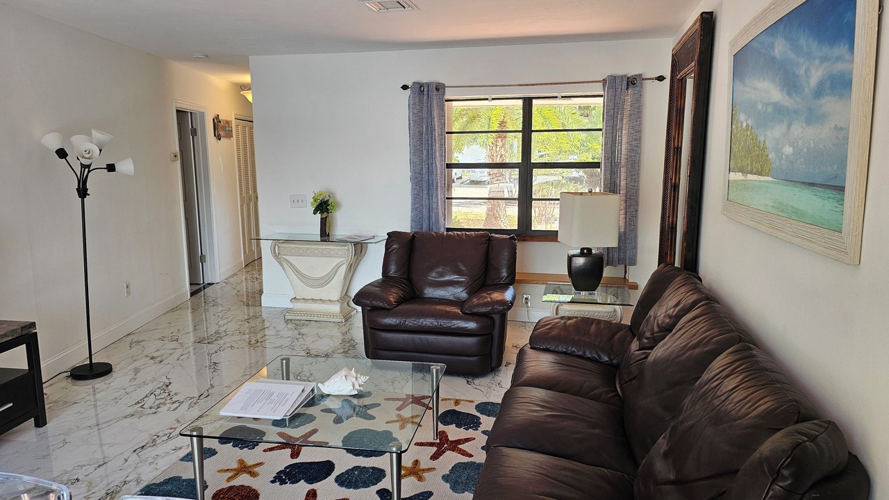 Photo of Livingroom in East Fort Lauderdale