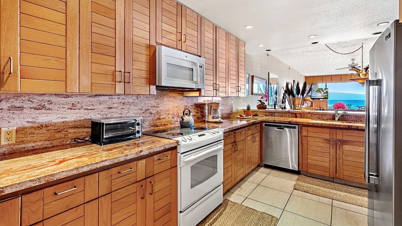 Photo of Kitchen in Kahana