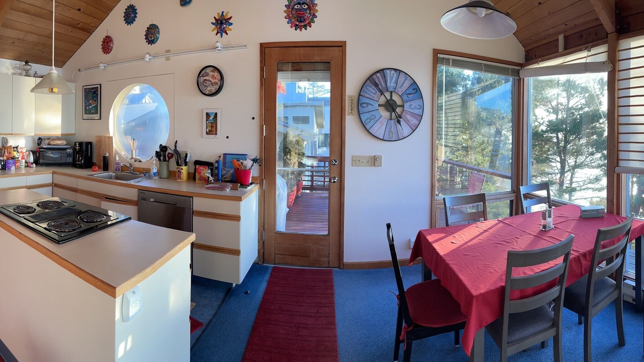 Photo of Bedroom in Netarts