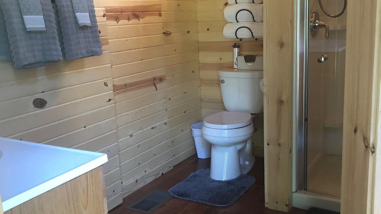Photo of Bathroom in Sugar Grove