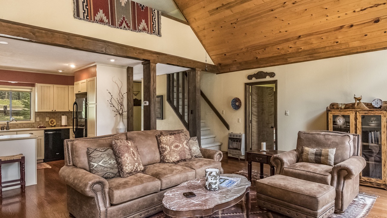 Photo of Livingroom in Angel Fire