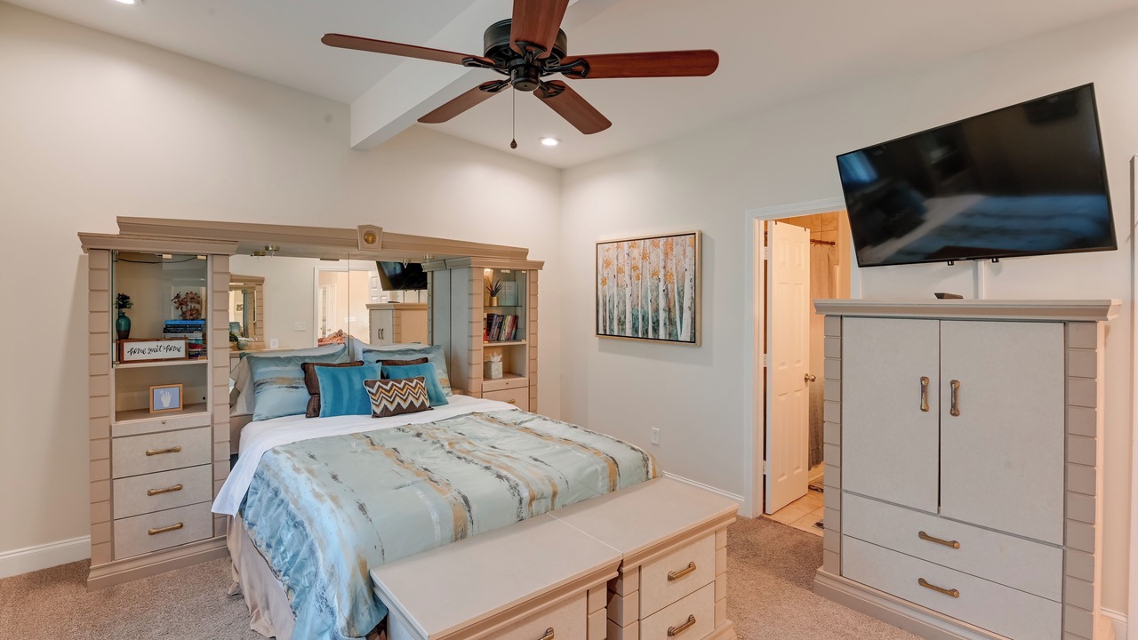 Photo of Bedroom in Barclay Drive