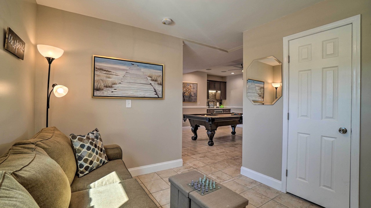 Photo of Livingroom in Barclay Drive