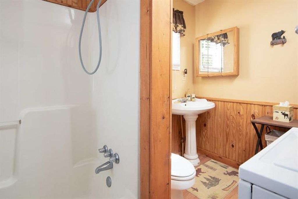 Photo of Bathroom in Kodak