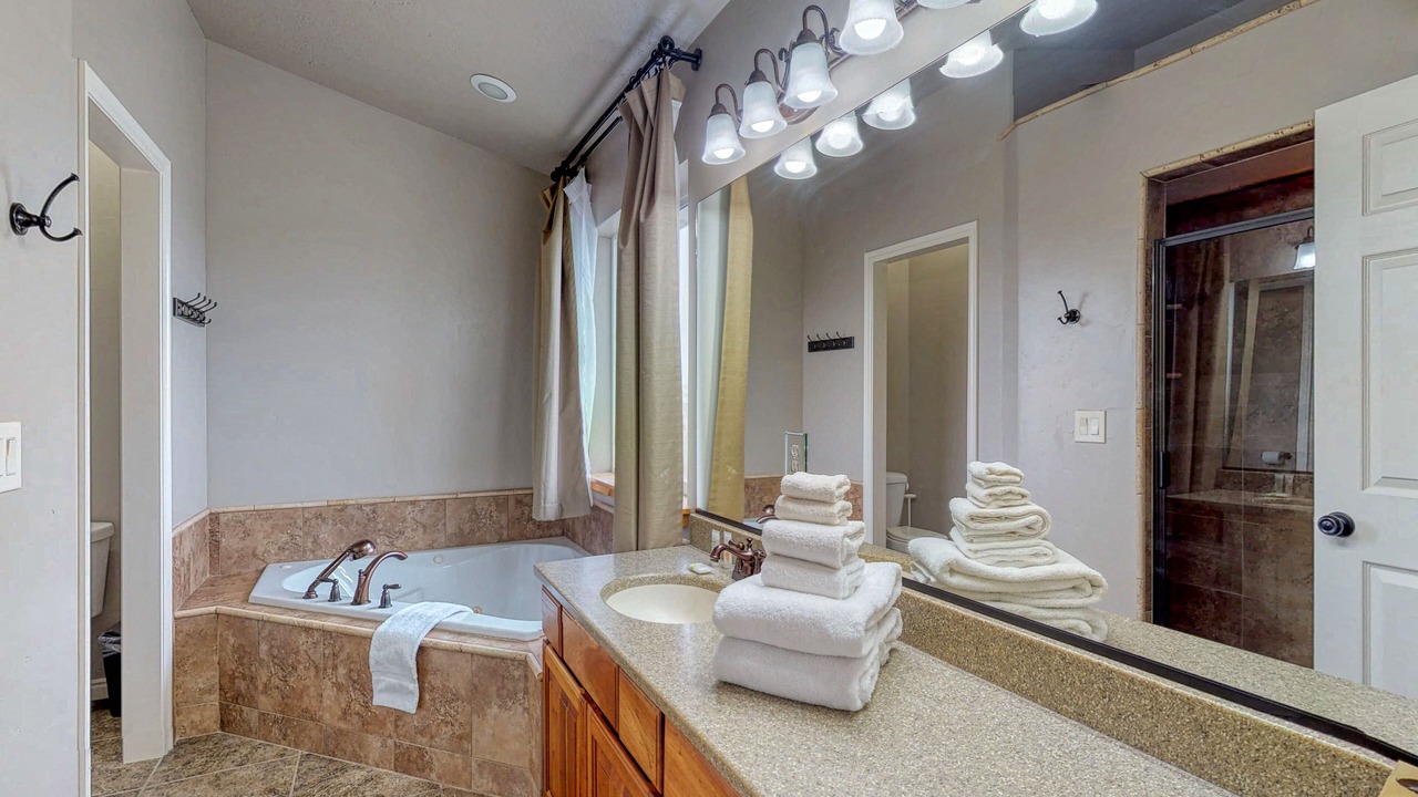 Photo of Bathroom in Garden City