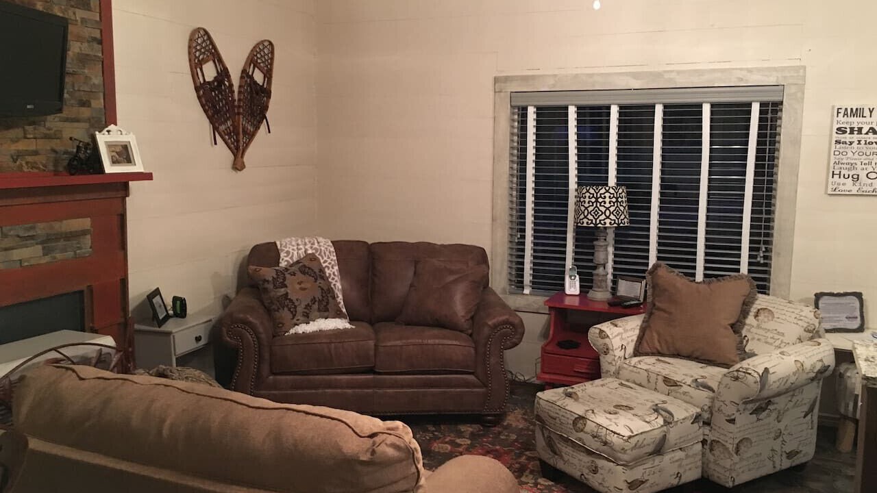 Photo of Livingroom in Burks Fork