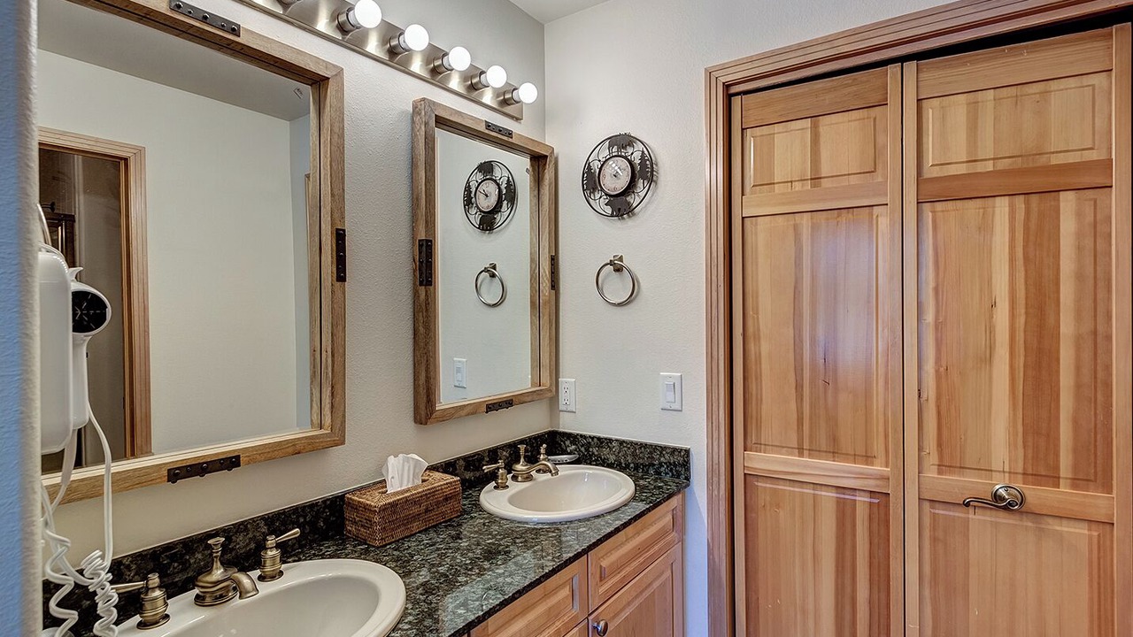 Photo of Bathroom in Warrior's Mark