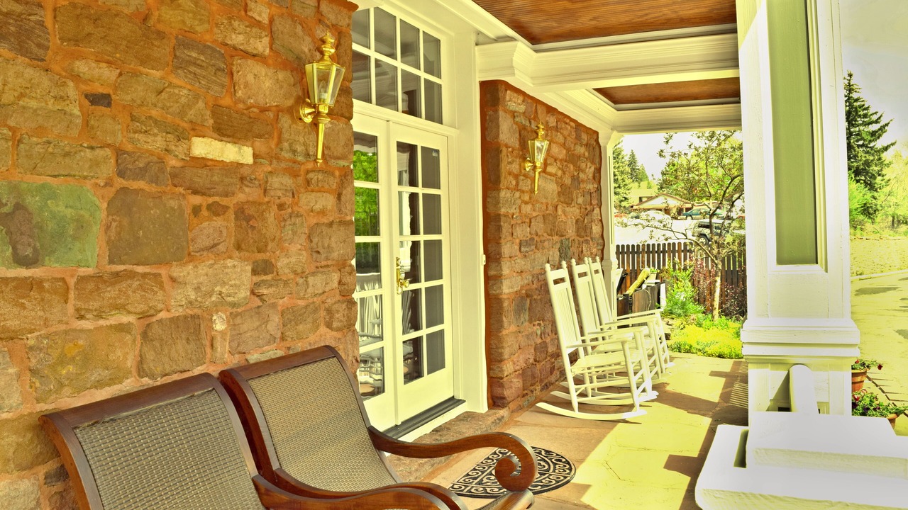Photo of Patio Balcony in Manitou Springs Historic District