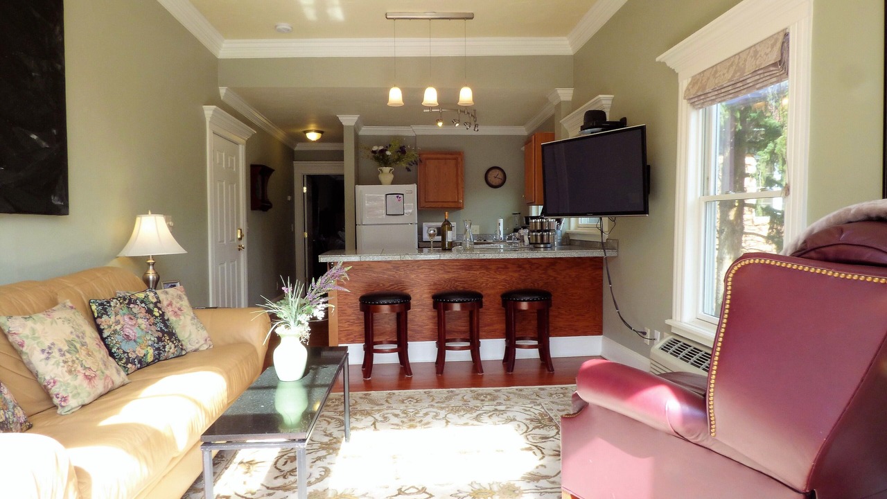 Photo of Livingroom in Manitou Springs Historic District