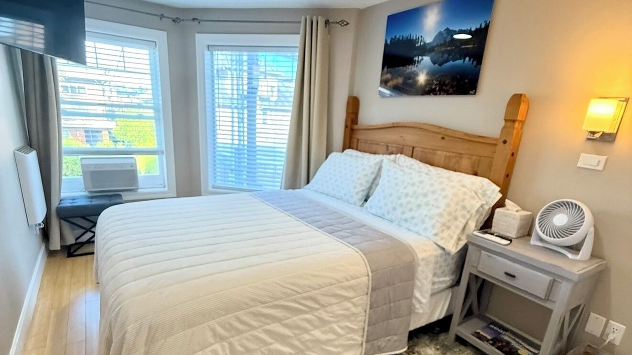 Photo of Bedroom in Eastlake