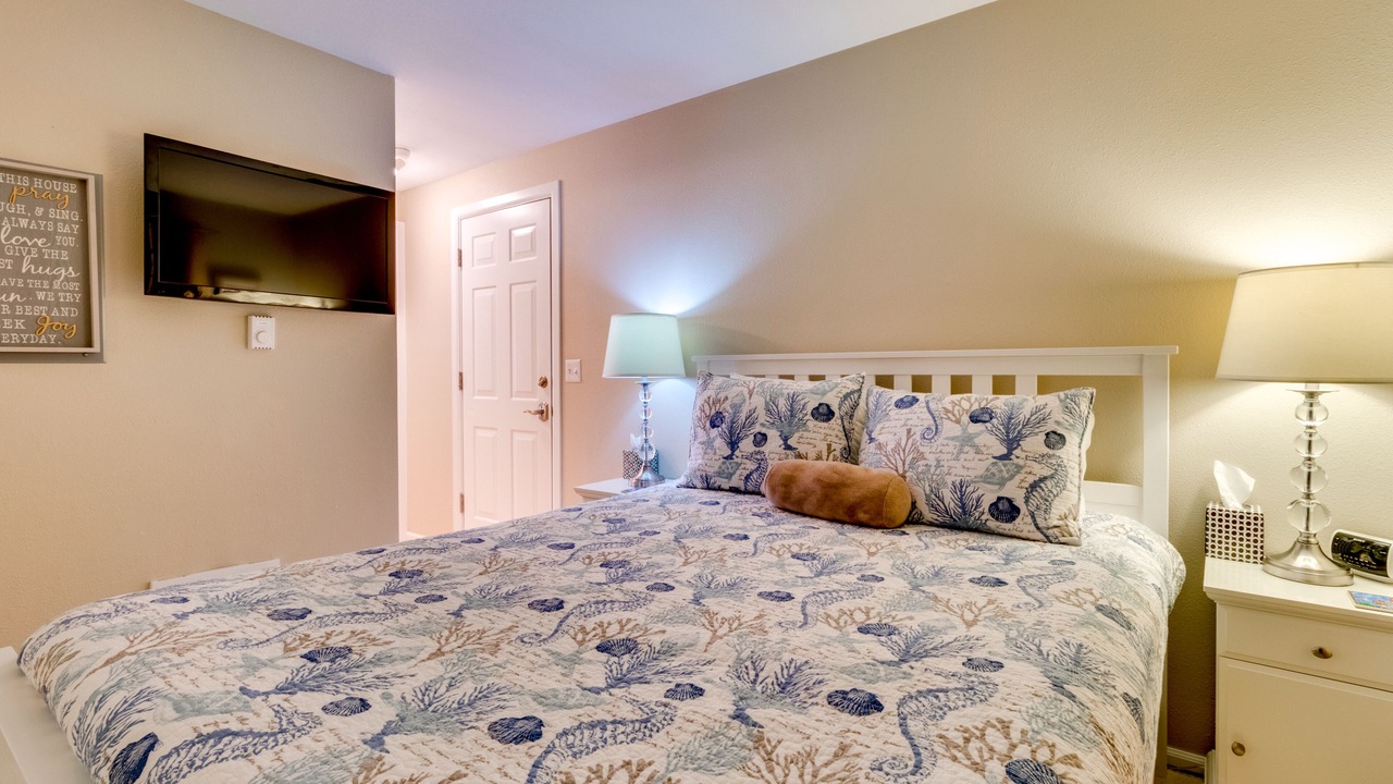 Photo of Bedroom in Rockaway Beach