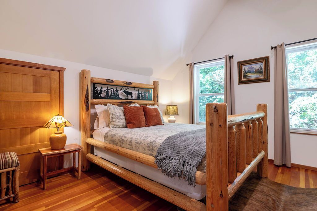 Photo of Bedroom in Gold Bar