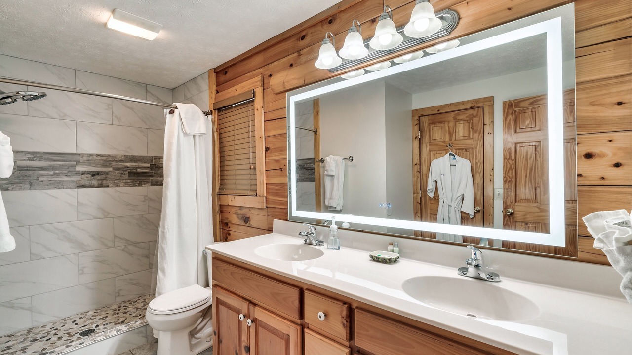 Photo of Bathroom in Black Bear Falls