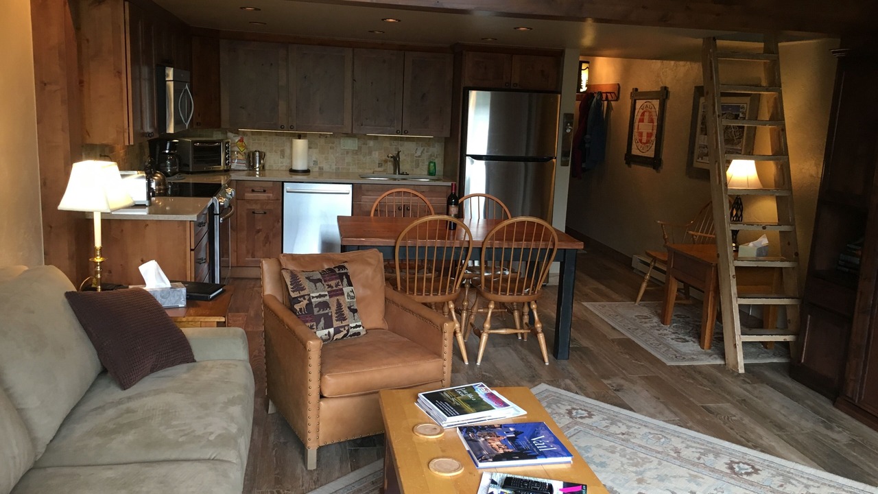 Photo of Livingroom in Vail